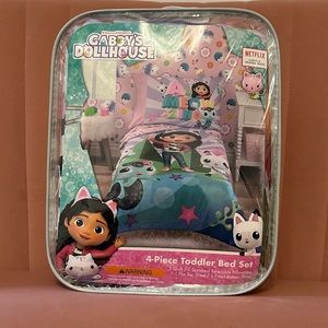 DreamWorks Gabby’s Dollhouse 4-Piece Toddler Bed Set